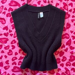Preppy/Academia Black Ribbed Knit V-Neck Sleeveless Sweater Vest